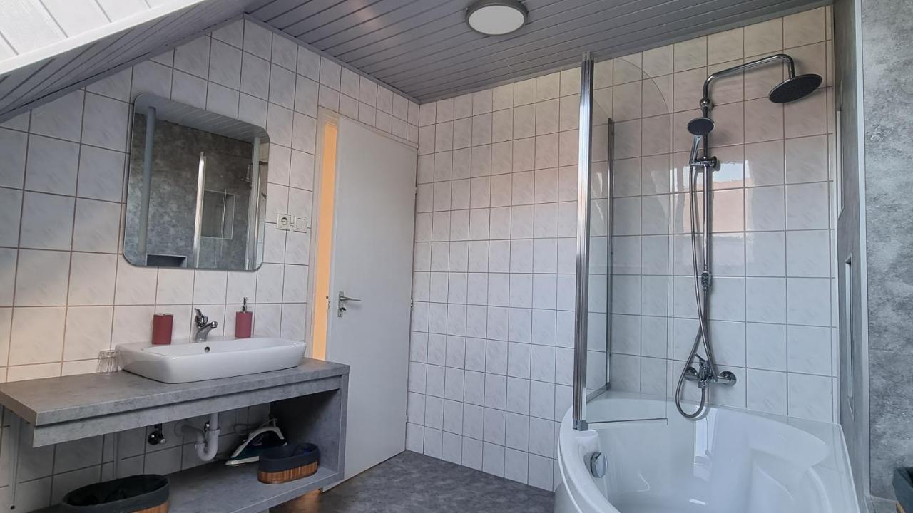 Betti Vendeghaz Daire Alsópáhok Dış mekan fotoğraf
