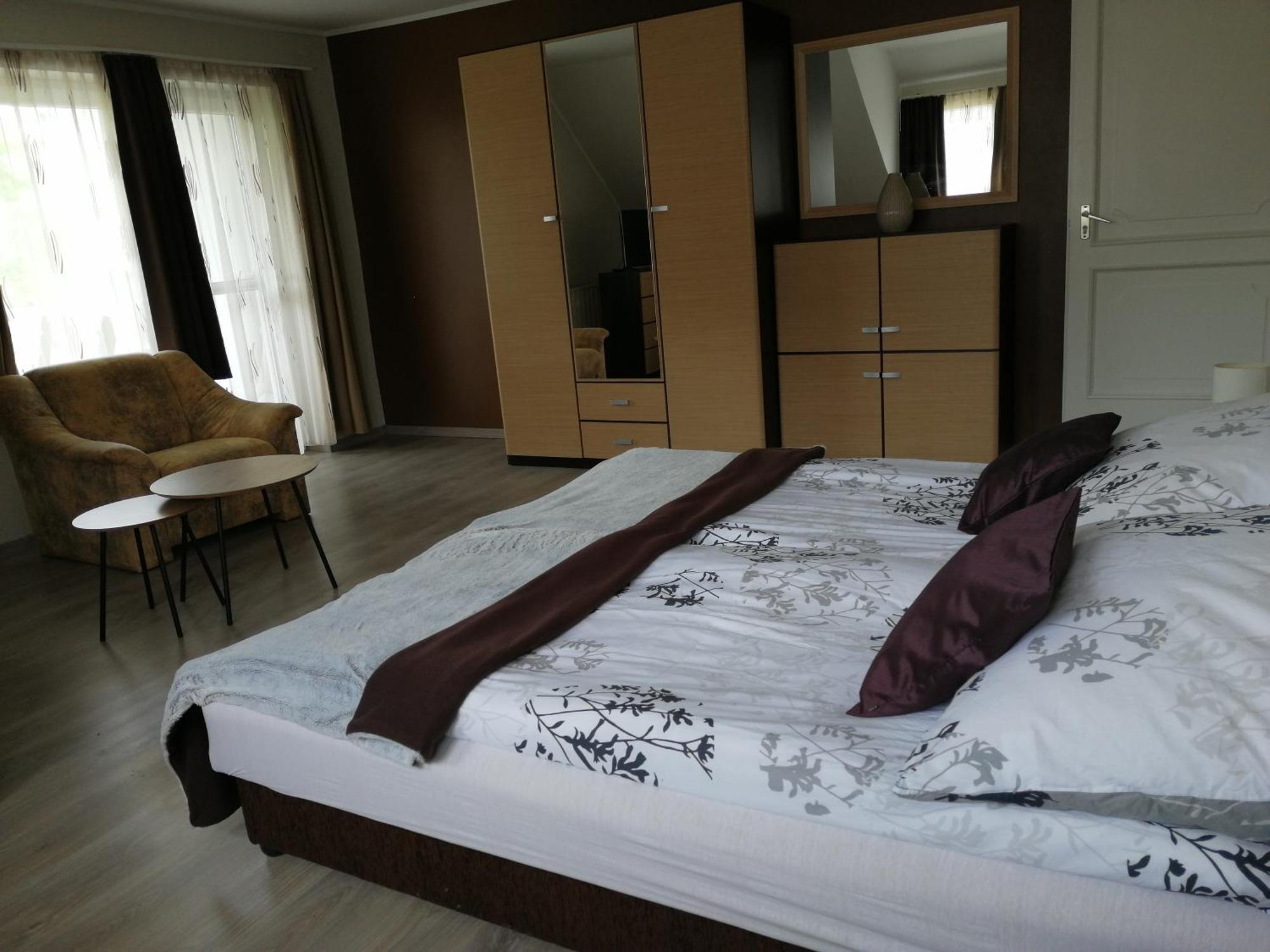 Betti Vendeghaz Daire Alsópáhok Dış mekan fotoğraf